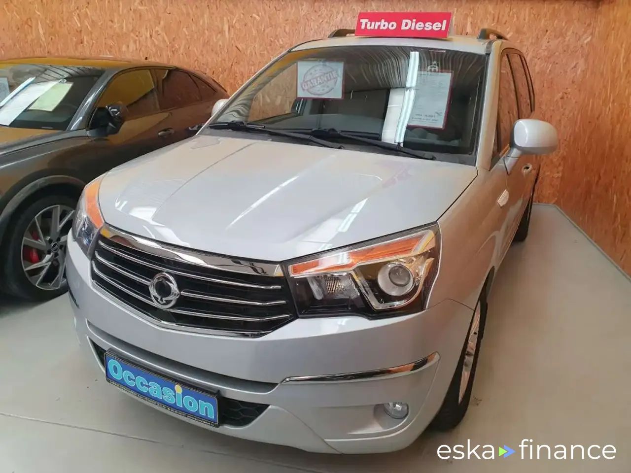 Leasing Hatchback Ssangyong Rodius 2017