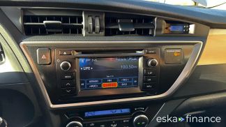 Lízing Sedan Toyota Auris 2013