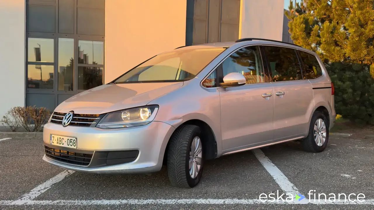 Lízing Hatchback Volkswagen Sharan 2015
