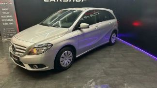 Lízing Hatchback MERCEDES B 180 2012