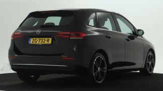 Lízing Hatchback MERCEDES B 180 2019