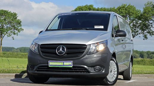Mercedes-Benz eVito 2022