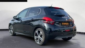 Lízing Hatchback Peugeot 208 2015