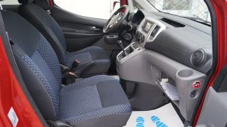 Lízing Hatchback Nissan Evalia 2011