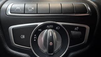 Financování Hatchback MERCEDES V 250 2018