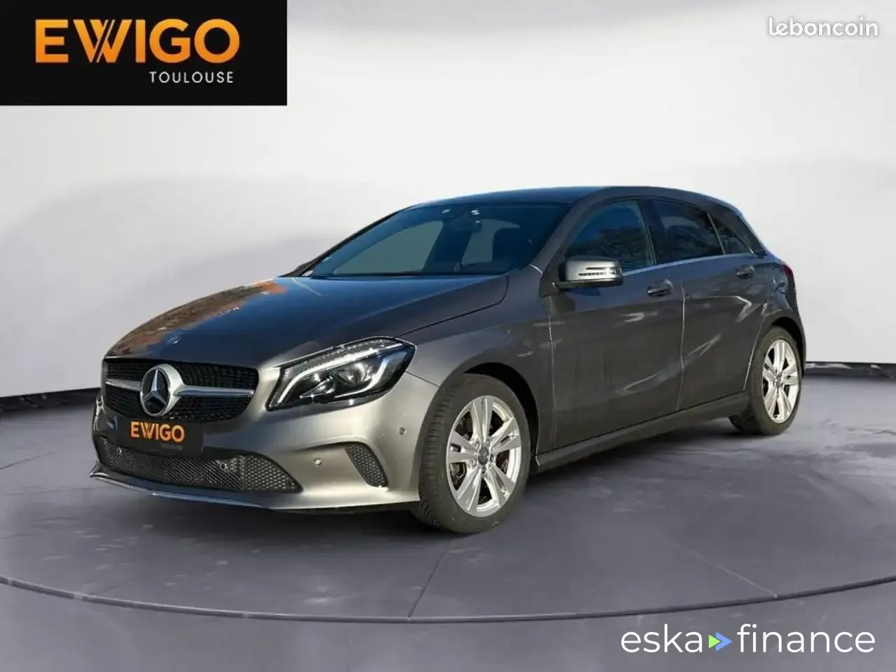 Leasing Sedan MERCEDES A 200 2016