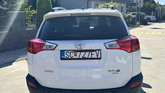 SUV Toyota RAV4 2015