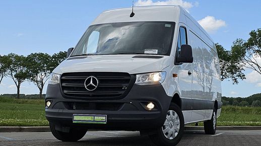 Mercedes-Benz SPRINTER 317 2023