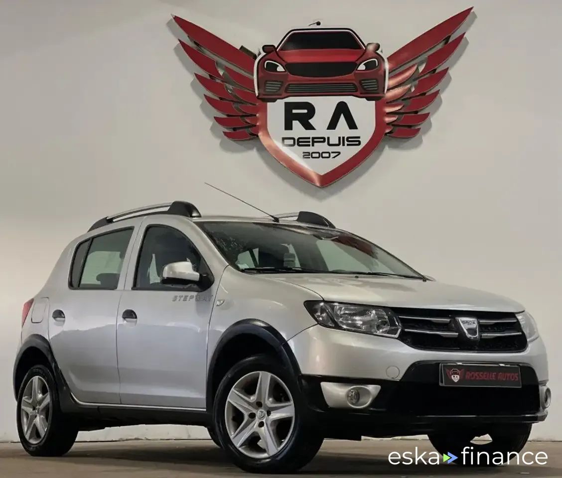 Lízing Hatchback Dacia Sandero 2013