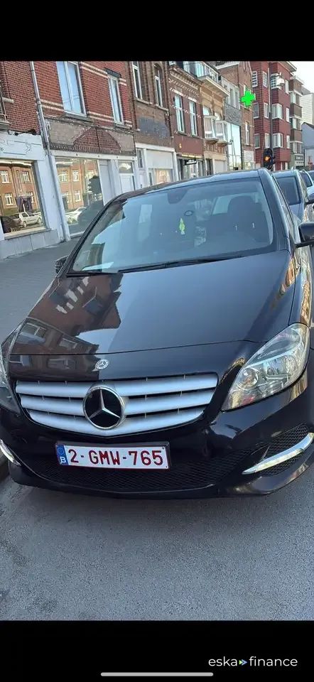 Lízing Hatchback MERCEDES B 200 2017