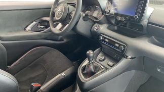 Leasing Sedan Toyota Yaris 2020