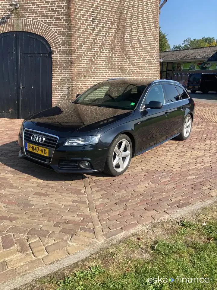 Wóz Audi A4 2011