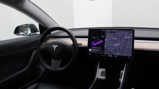 Lízing Sedan Tesla Model 3 2019