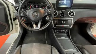 Leasing Sedan MERCEDES A 180 2017