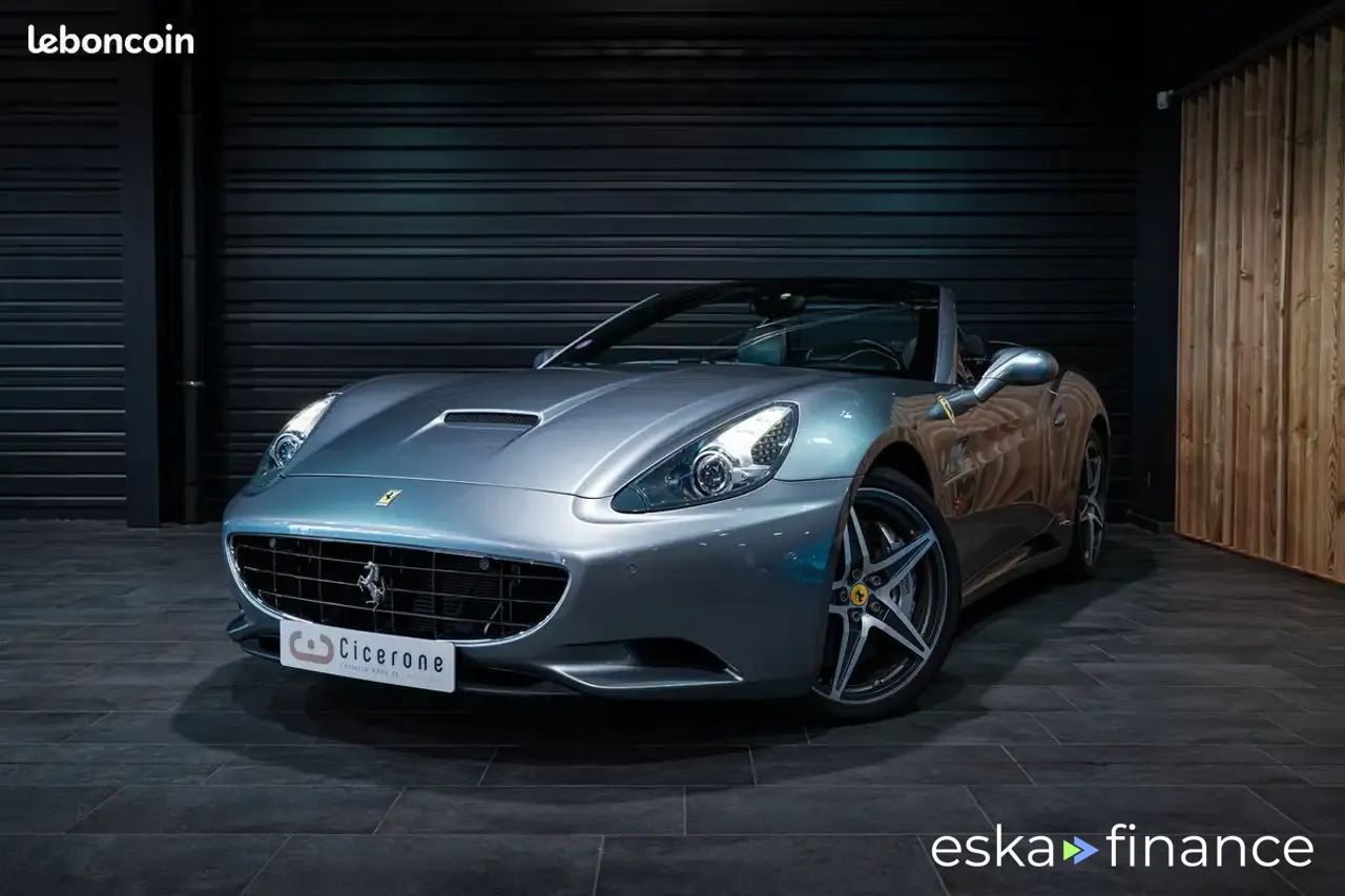 Leasing Convertible Ferrari California 2013