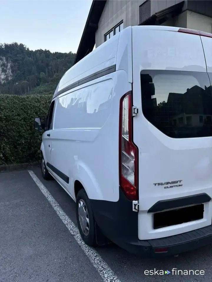 Lízing Hatchback Ford Transit Custom 2017
