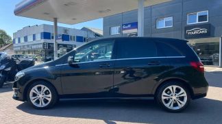 Financování Hatchback MERCEDES B 180 2015