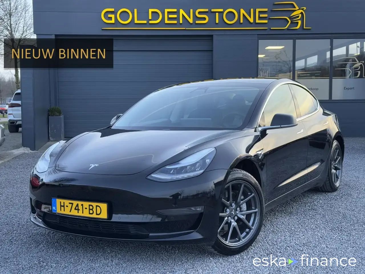Financování Hatchback Tesla Model 3 2019