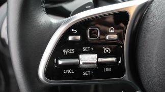 Lízing Sedan MERCEDES A 200 2021