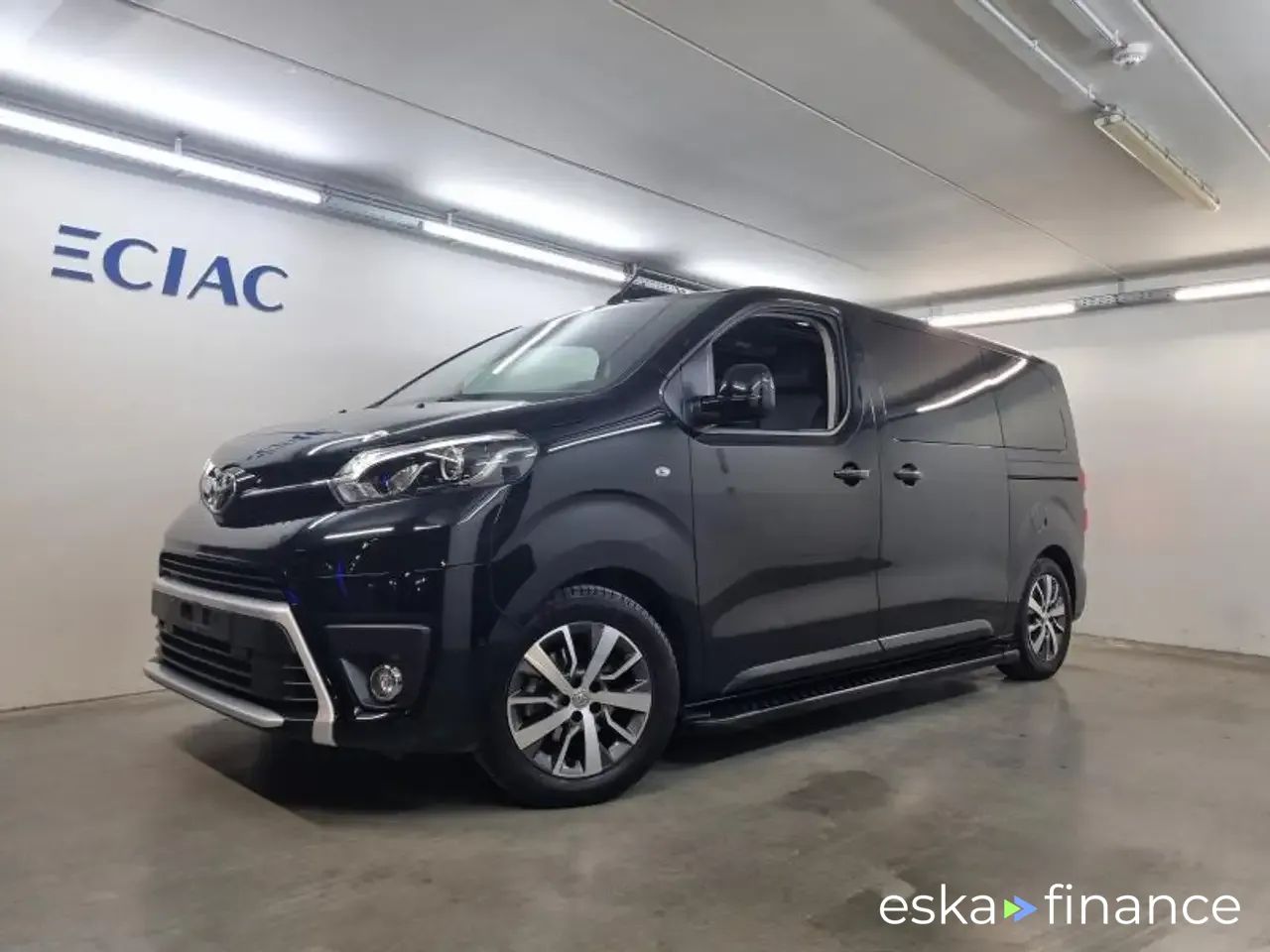 Lízing Hatchback Toyota Proace 2023