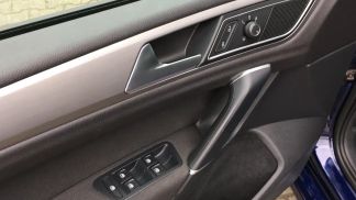 Lízing Hatchback Volkswagen Golf Sportsvan 2017
