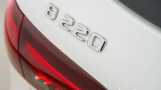 Lízing Hatchback MERCEDES B 220 2024
