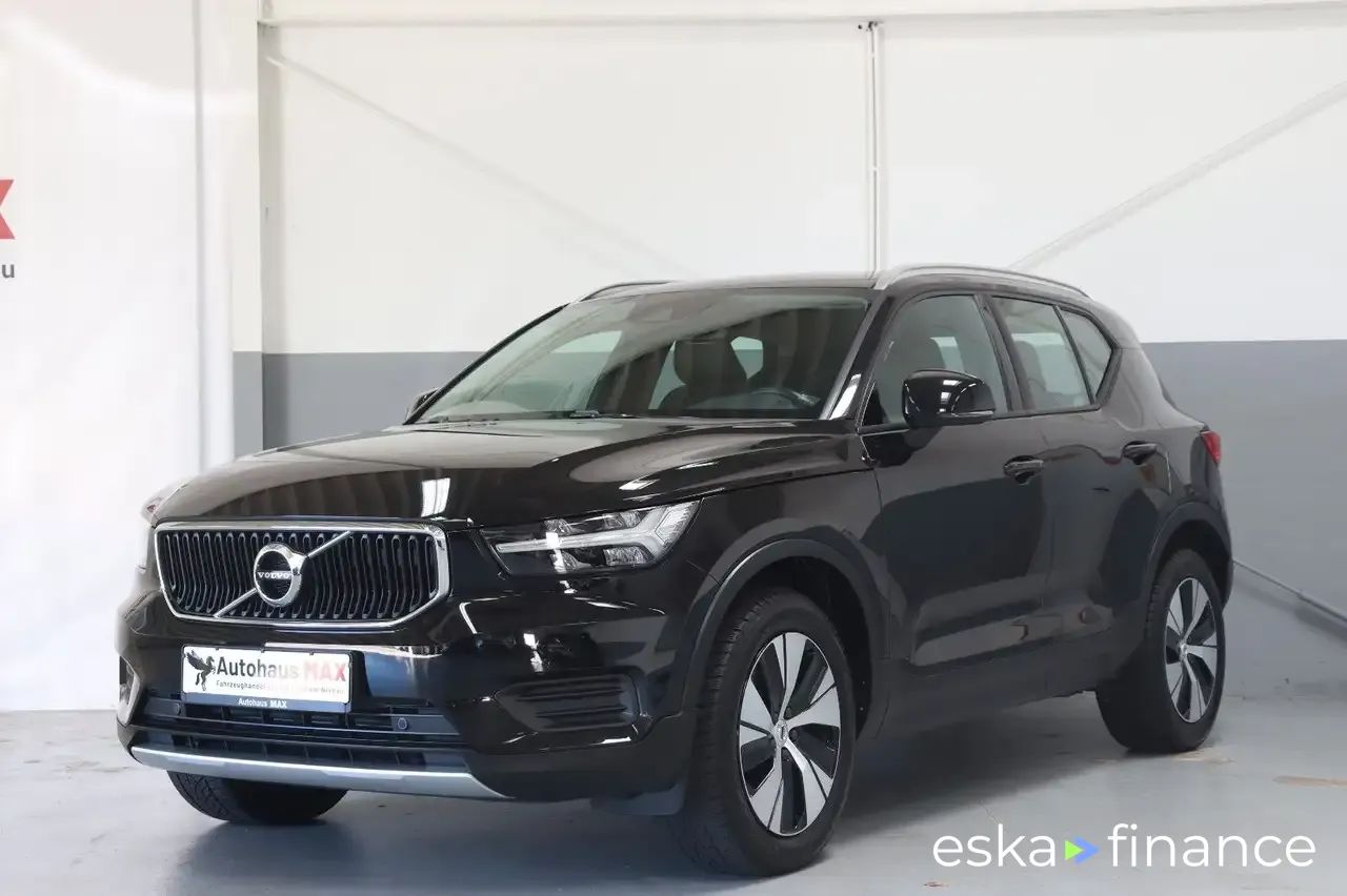 SUV Volvo XC40 2019