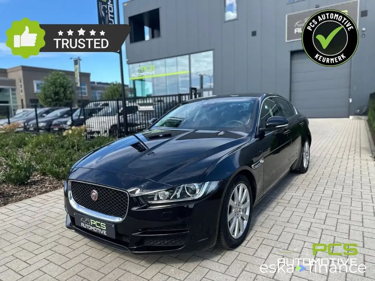 Lízing Sedan Jaguar XE 2015