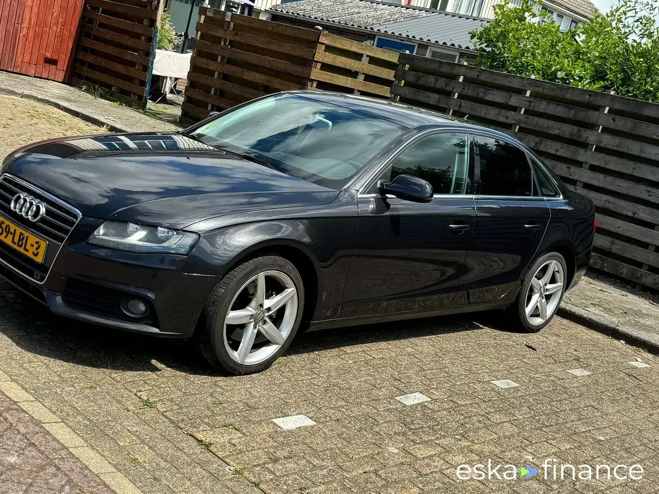 Lízing Sedan Audi A4 2010