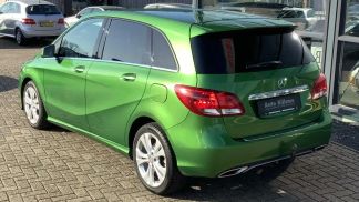 Lízing Hatchback MERCEDES B 180 2016