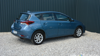 Hatchback Toyota Auris 2019