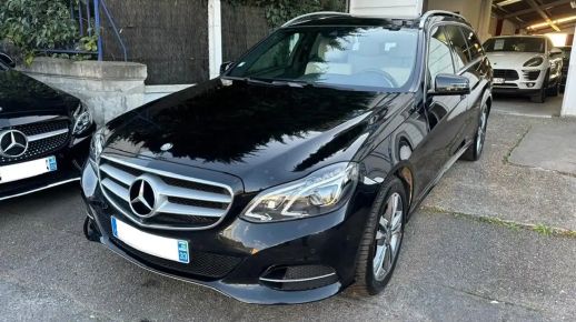 MERCEDES E 220 2015