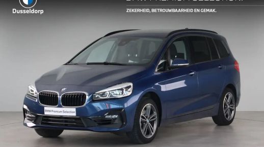 BMW 216 2022