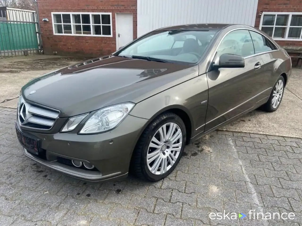 Finansowanie Coupé MERCEDES E 200 2012