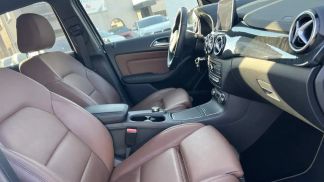 Lízing Hatchback MERCEDES B 250 2016