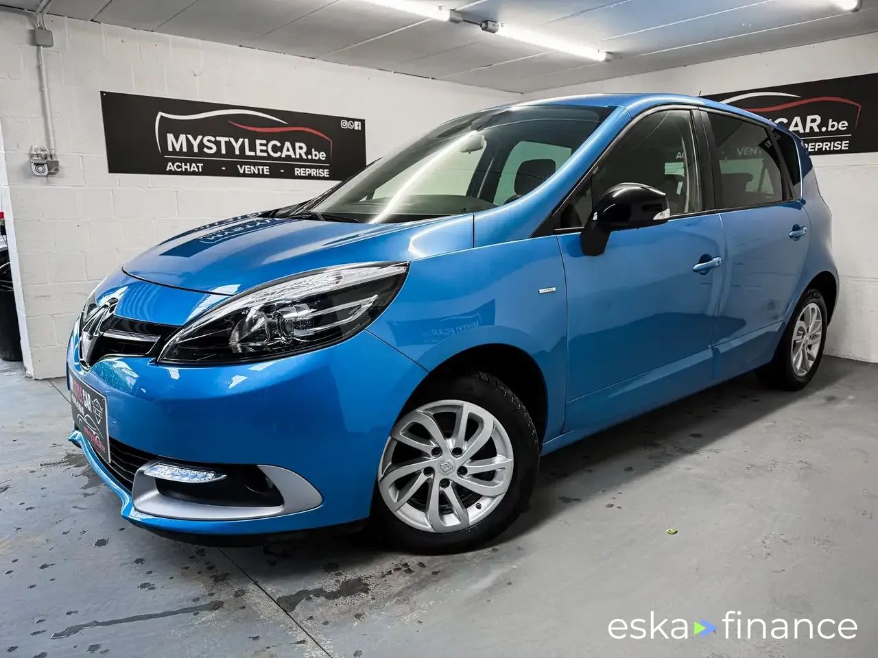 Lízing Hatchback Renault Scenic 2016