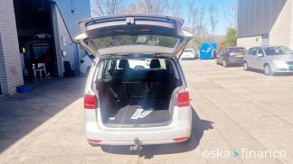 Lízing Hatchback Volkswagen Touran 2011