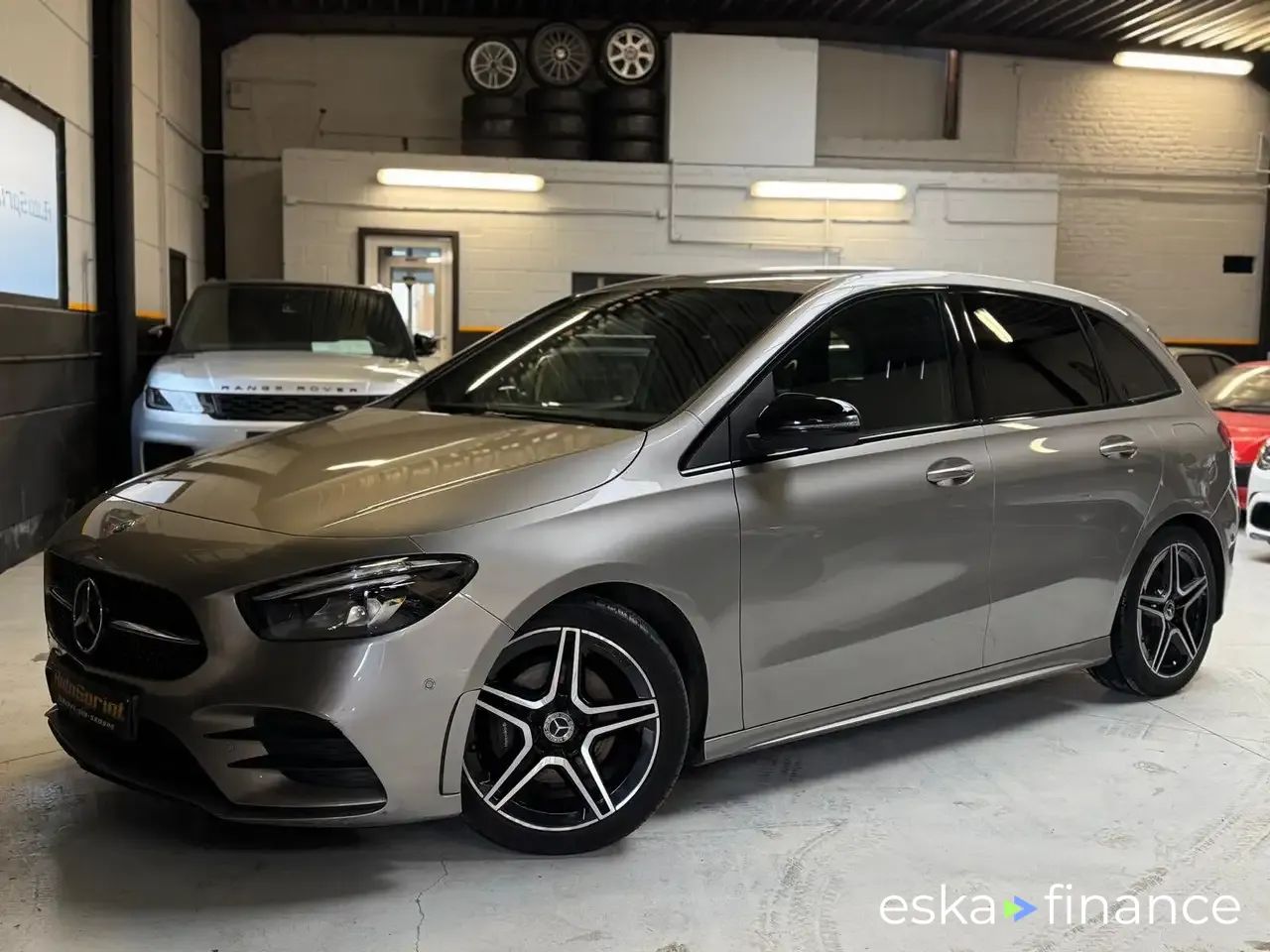 Lízing Hatchback MERCEDES B 160 2021