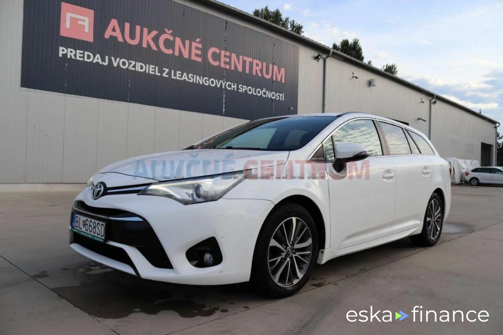 Finansowanie Van Toyota Avensis 2016