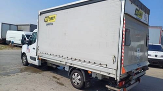 Otwarte z kredensami Renault Master 2022