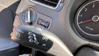 Financování Sedan Volkswagen Polo 2010