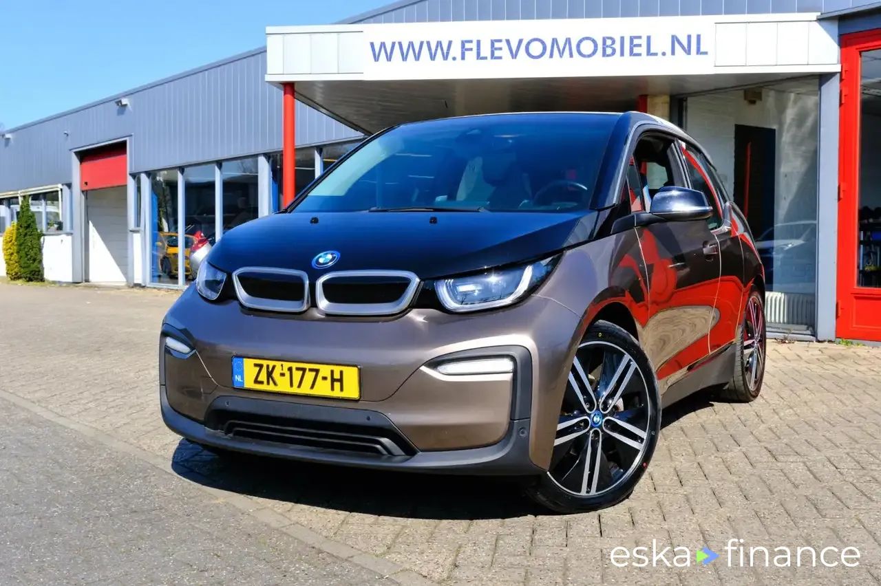Lízing Hatchback BMW i3 2019