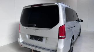 Financování Hatchback MERCEDES V 250 2018
