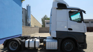 Lízing Traktor MERCEDES 1842 2019