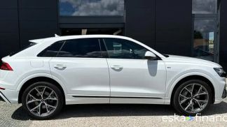 Finansowanie SUV Audi Q8 2021