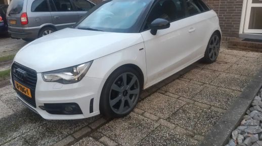 Audi A1 2012