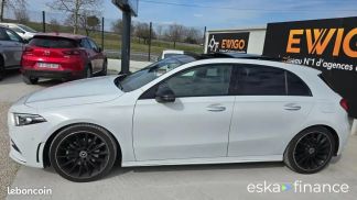 Lízing Sedan MERCEDES A 180 2021