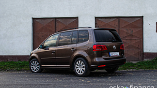 Finansowanie Transport pasażerów Volkswagen Touran 2010