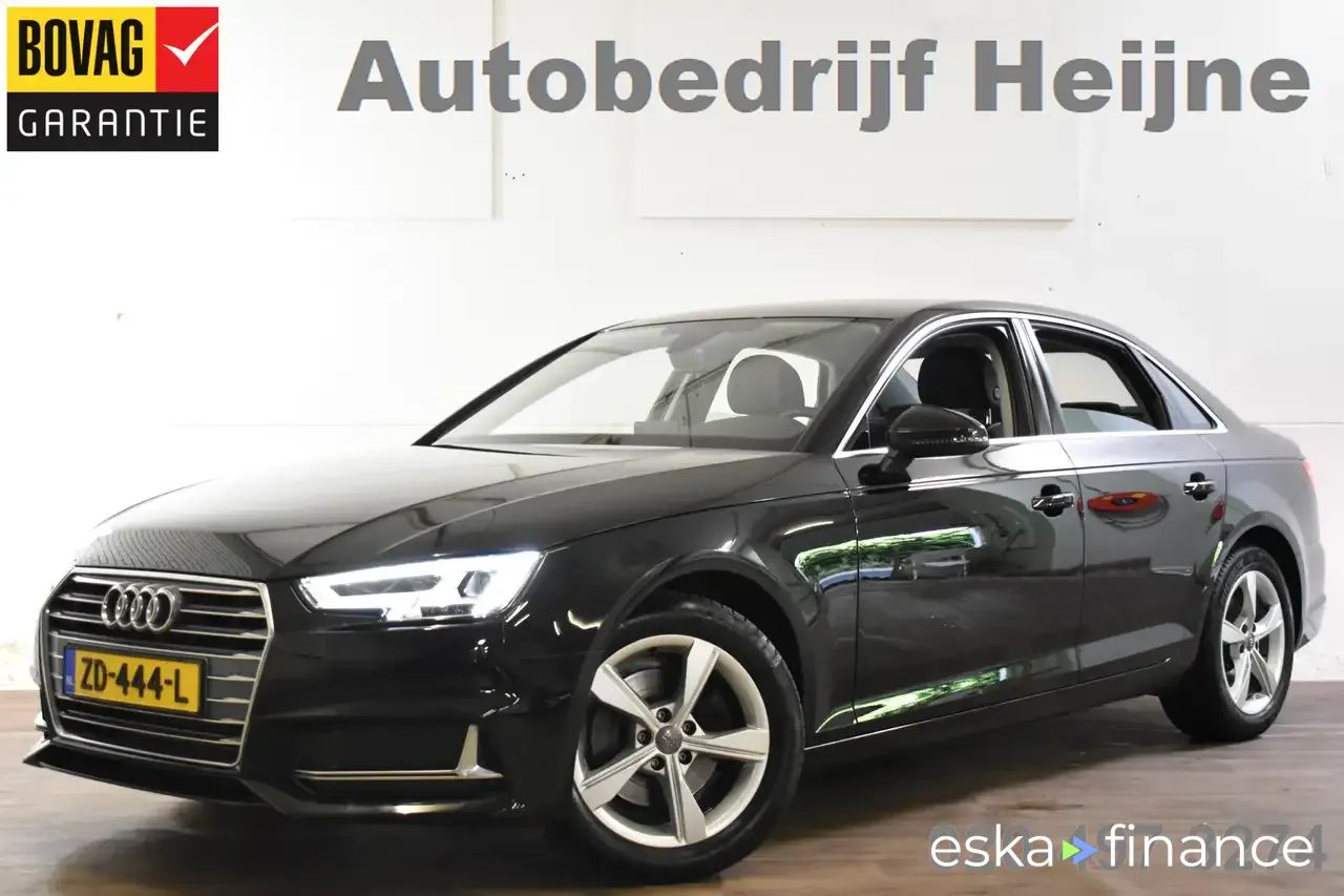 Lízing Sedan Audi A4 2019