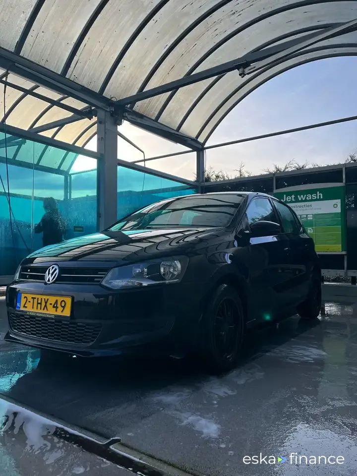 Lízing Sedan Volkswagen Polo 2014
